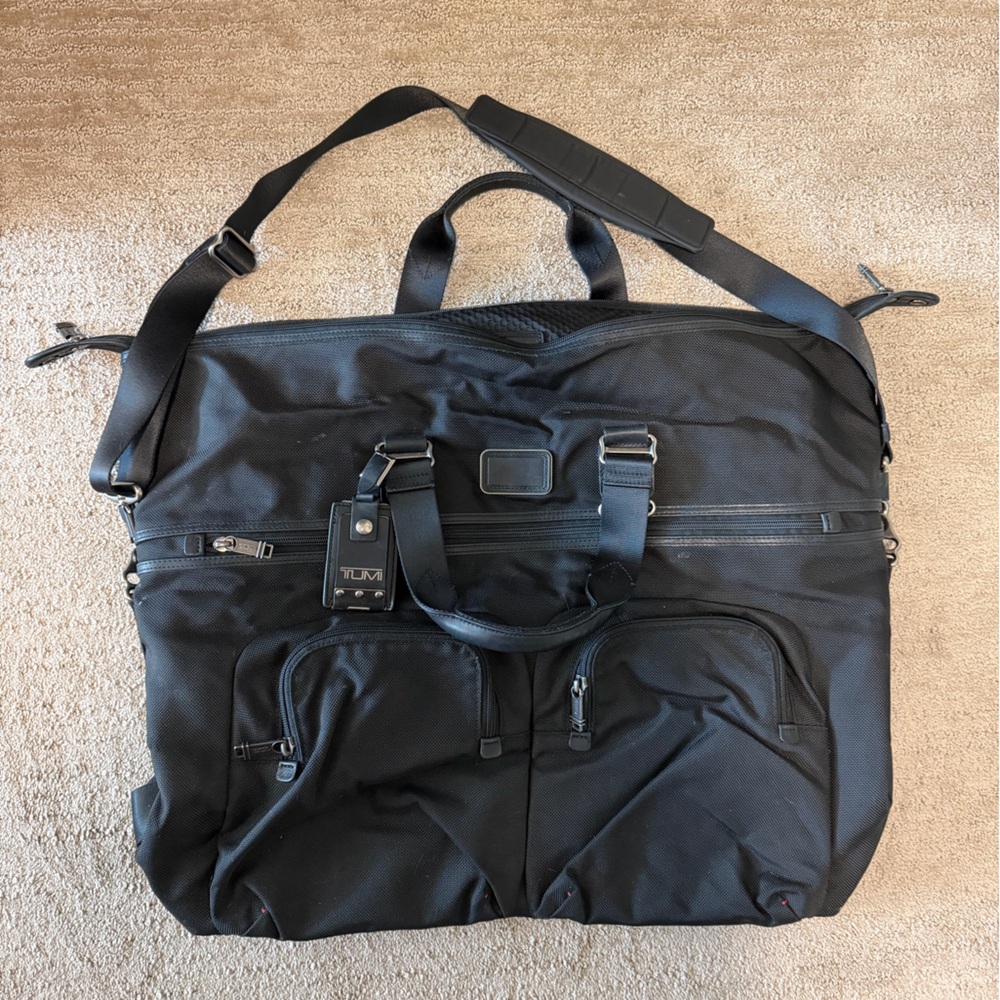 TUMI Alpha 22353DH Expandable Travel Duffel Carry-On Ballistic Nylon Black
